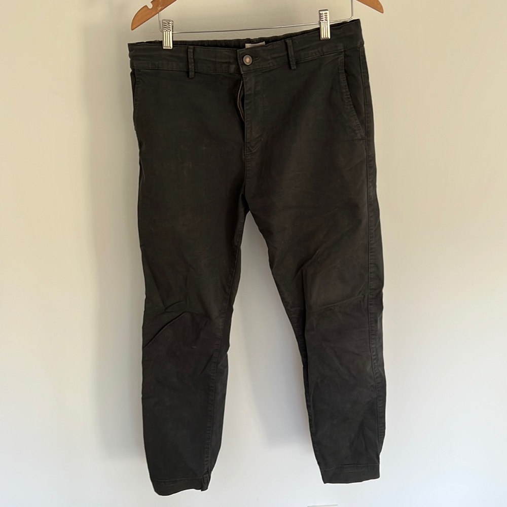 Flint and Tinder (Huckberry) 365 Jogger in Charcoal